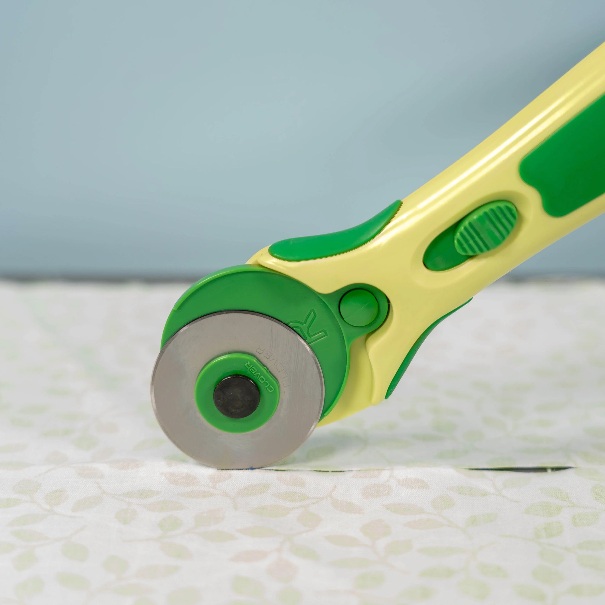 Clover Softgrip Rotary Cutter