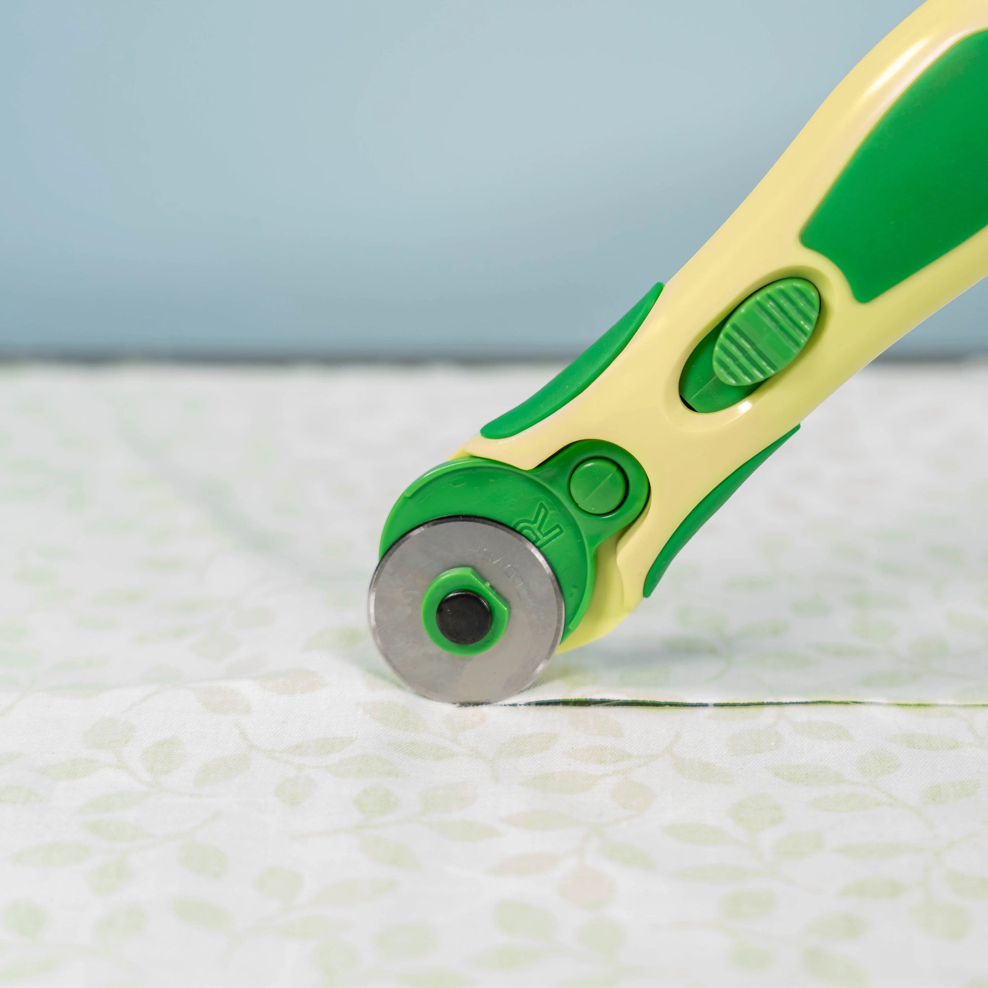 Clover Softgrip Rotary Cutter