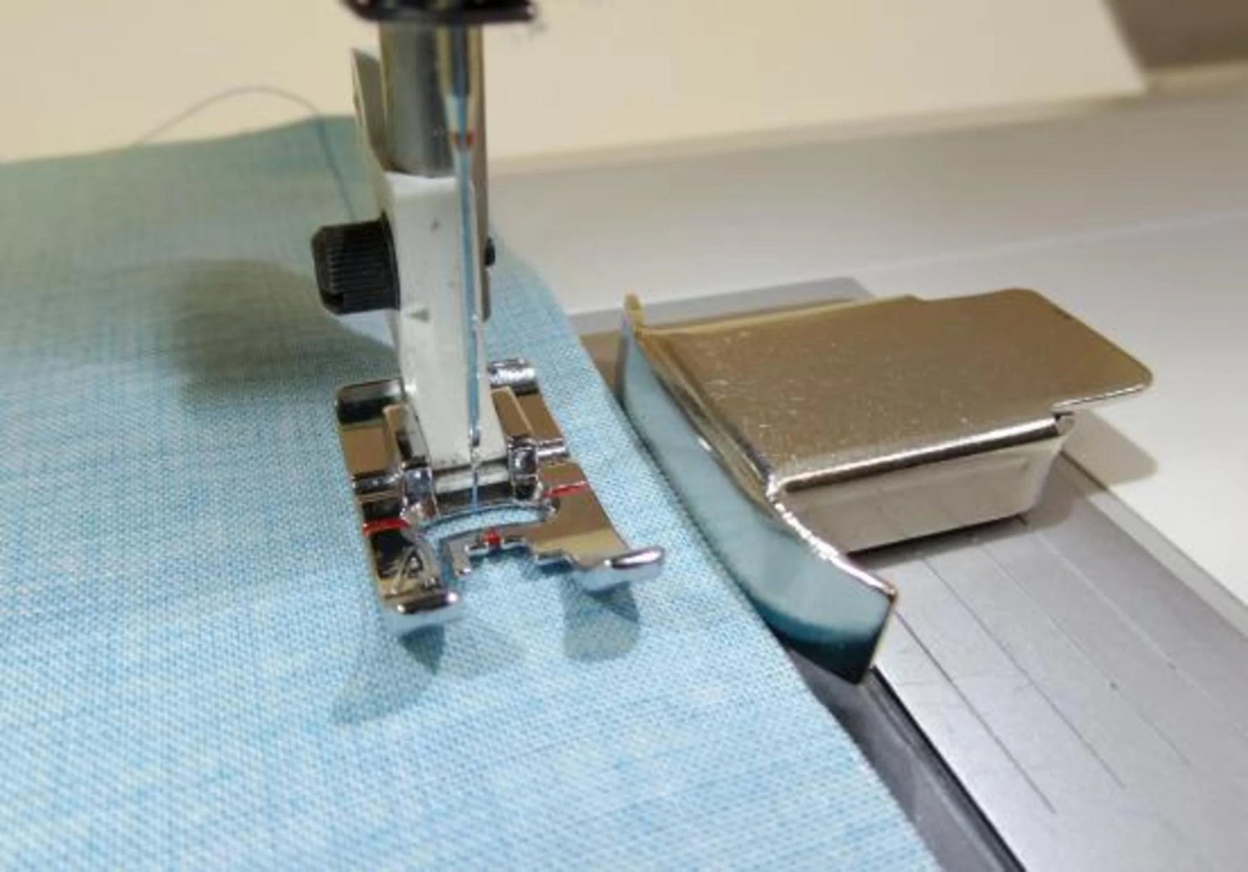 Magnetic Seam Guide