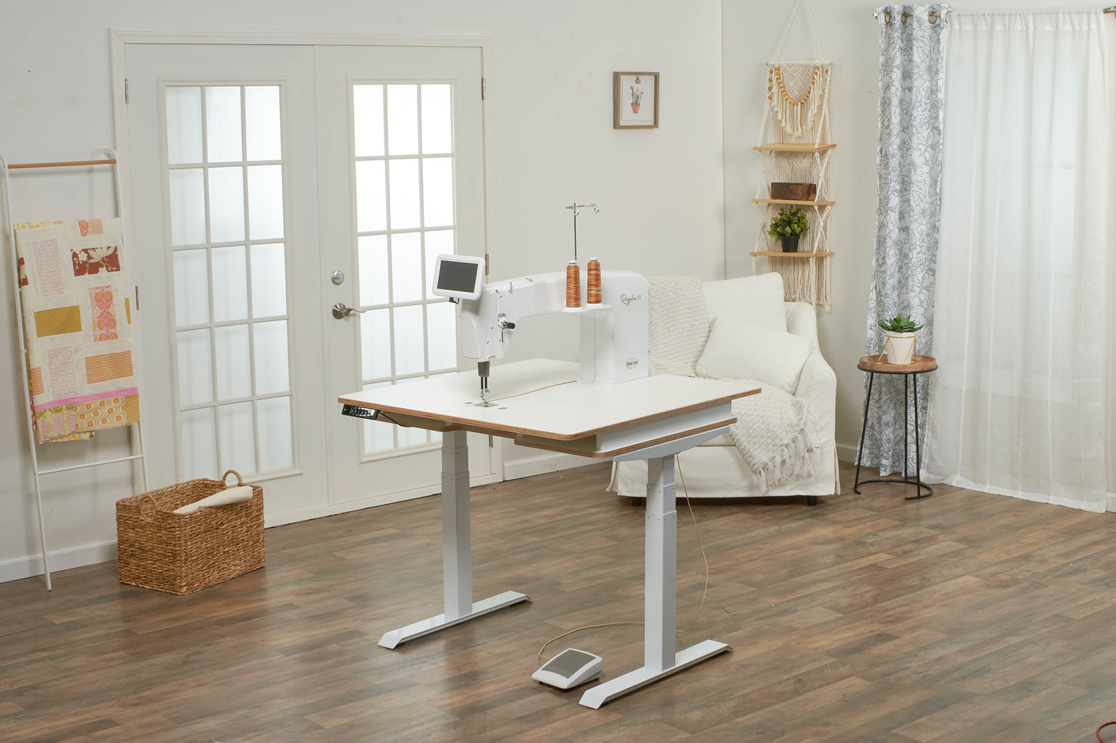 Baby Lock Regalia Stationary Machine w/Lift Table