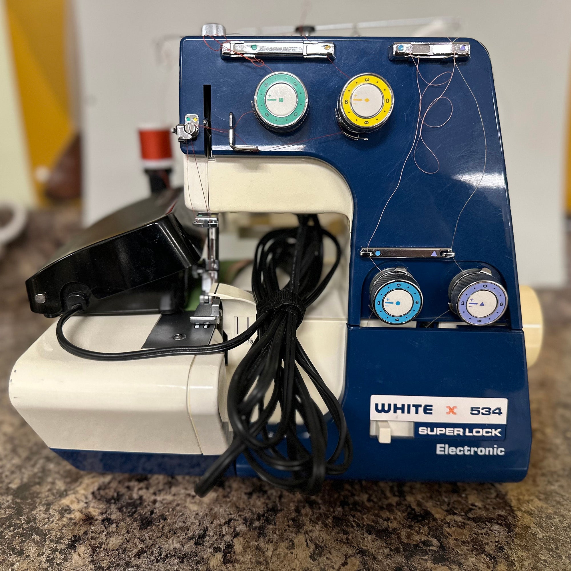 USED White 534 Serger