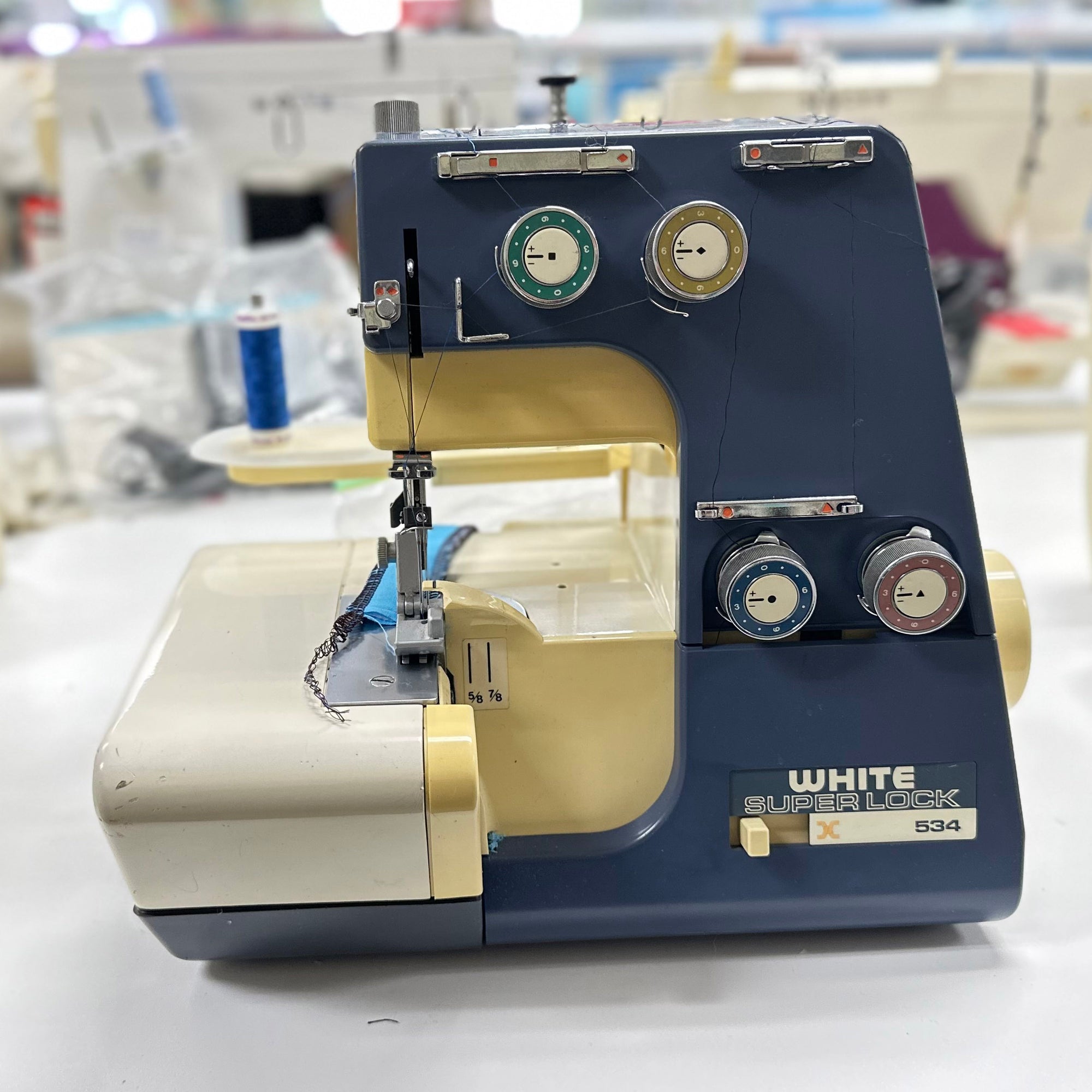 USED White 534 Serger