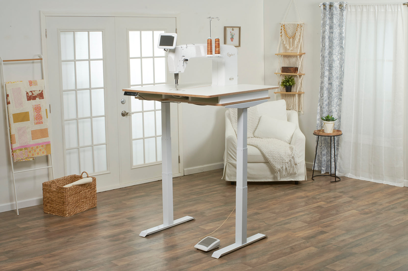 Baby Lock Regalia Stationary Machine w/Lift Table