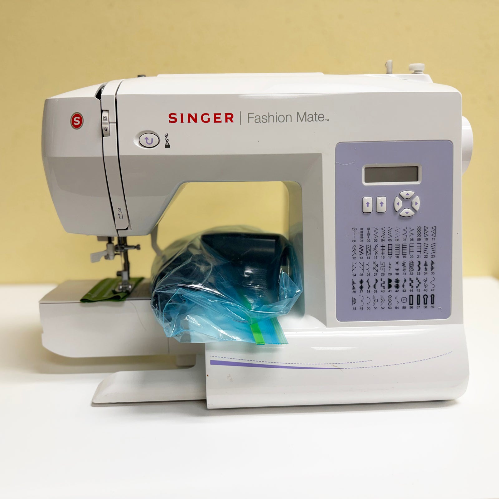 Used Singer 6160 Sewing Machine