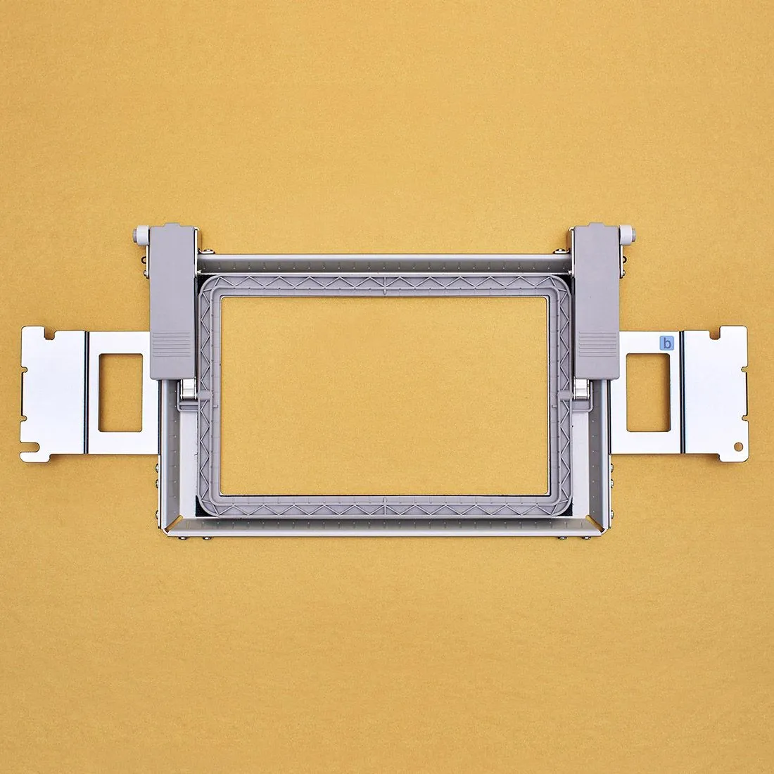Baby Lock 4in x 7in Border Frame, ALBF