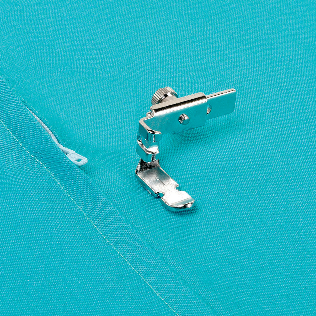 Adjustable Zipper/Piping Foot