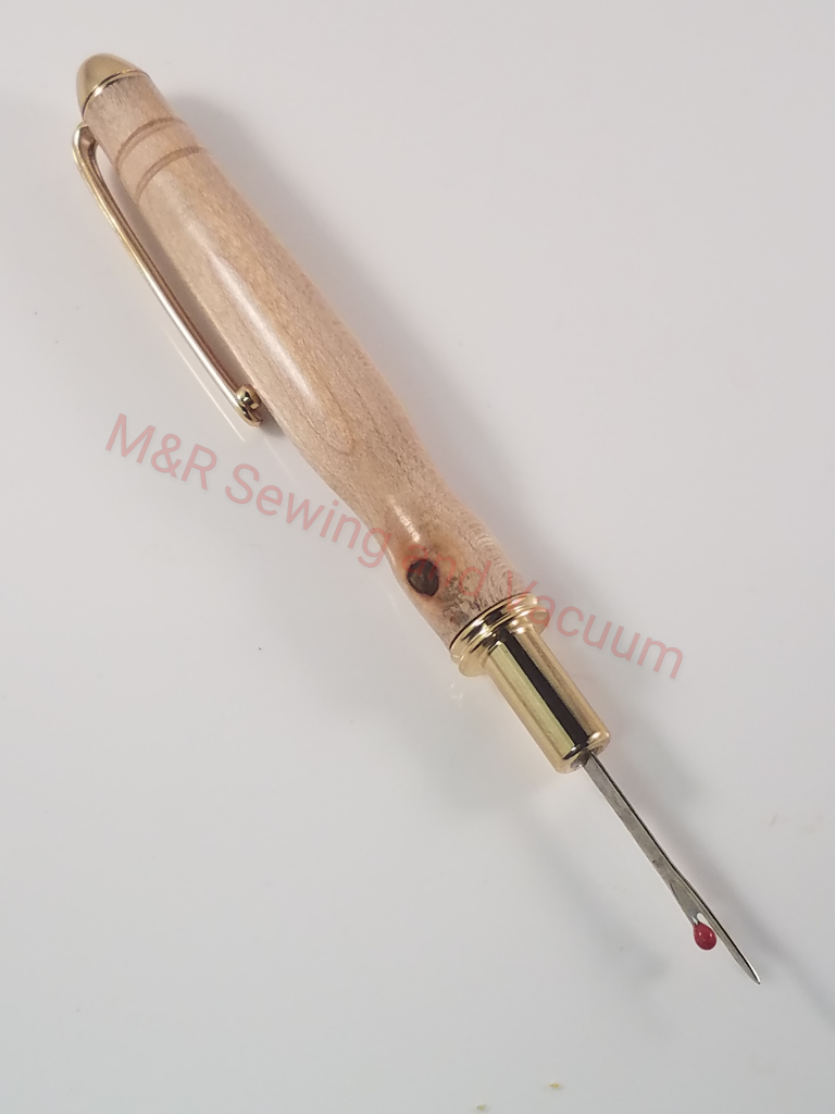 Seam Ripper, Gold with Clip